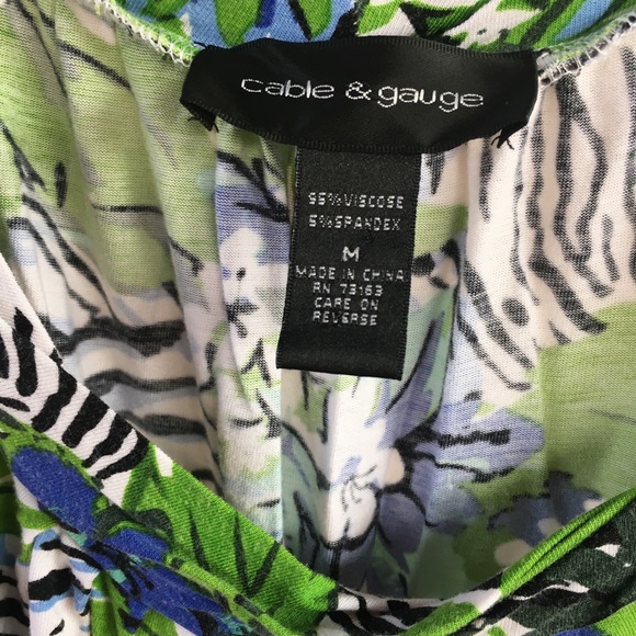 Woman’s floral - Zebra 🦓 Print Top - Picture 5 of 9